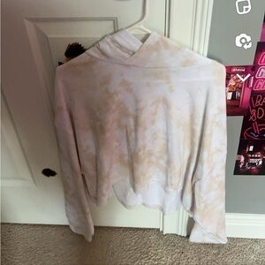 Fabletics sweatshirt